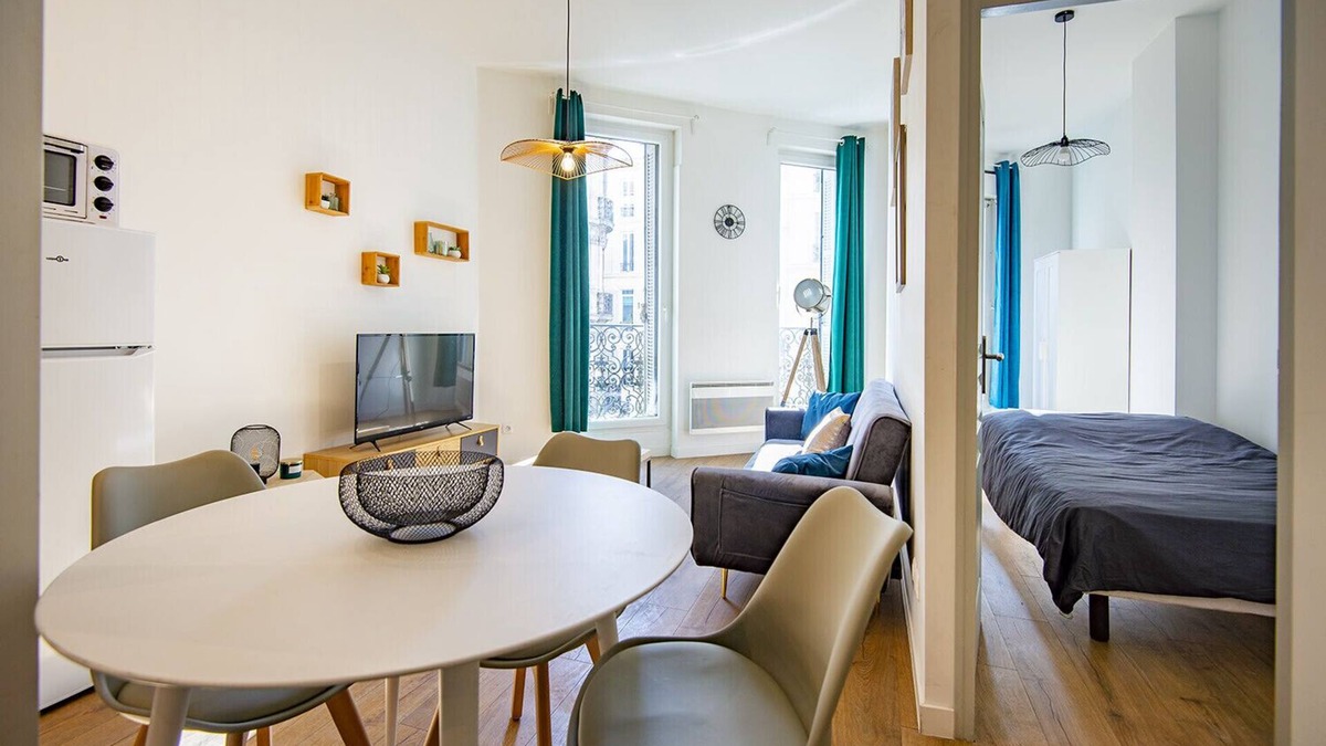 Noailles Apartment | Charming Flat Near The Old Port