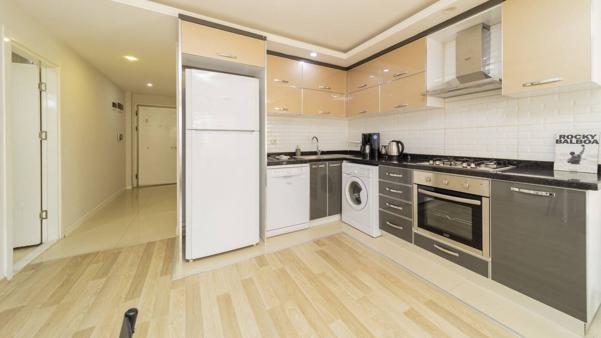 Konyaalti Apartment | Charming Flat w Balcony, Garden, Pool in Antalya