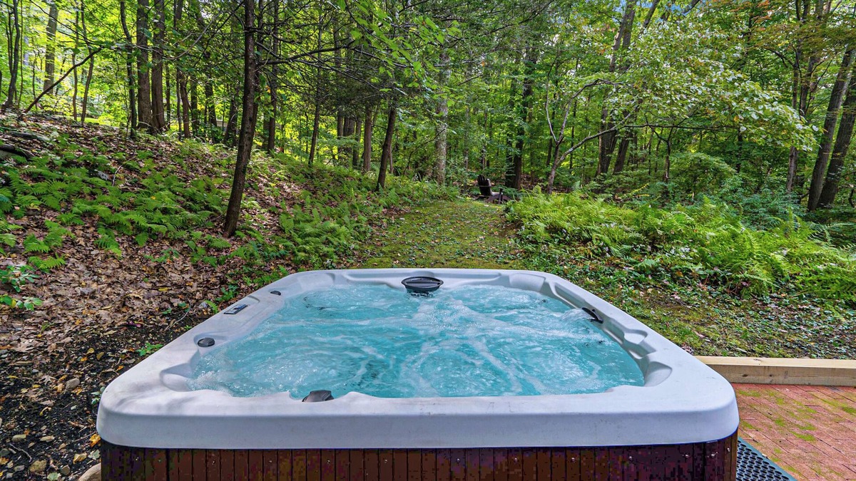 Cornwall Cabin | Charming Forest Getaway near West Point & Storm King