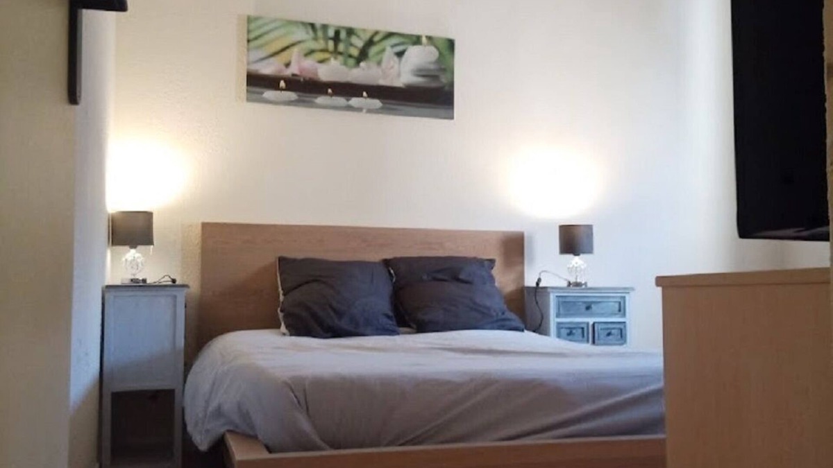 Chevigney-sur-l'Ognon Apartment | Charming T2 in the heart of a village