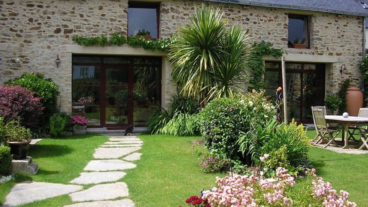 La Chapelle-des-Marais Cottage | Charming Renovated Cottage in Brière Park with Garden, Near Guérande