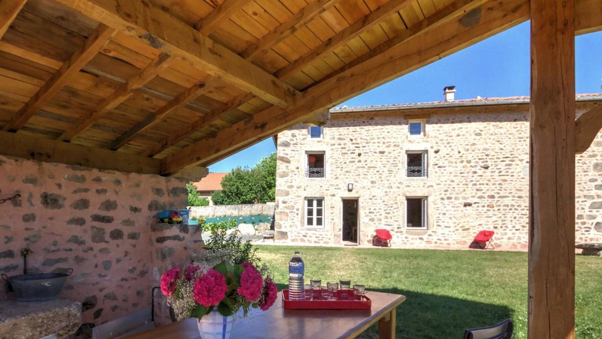 La Valla-sur-Rochefort Cottage | Charming Cottage with Fireplace, BBQ, and Outdoor Activities near Chalmazel Ski Resort