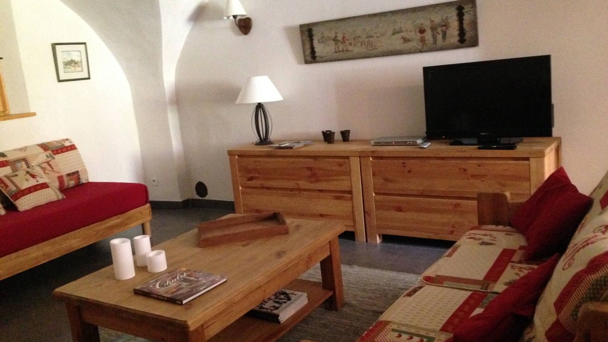 Monetier-les-Bains Apartment | Charming Serre-chevalier/Monetier 4/6-person apartment with garden.