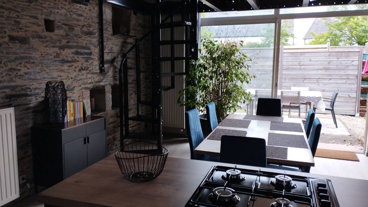 Les Garennes-sur-Loire House | Charming Anjou house with shared pool