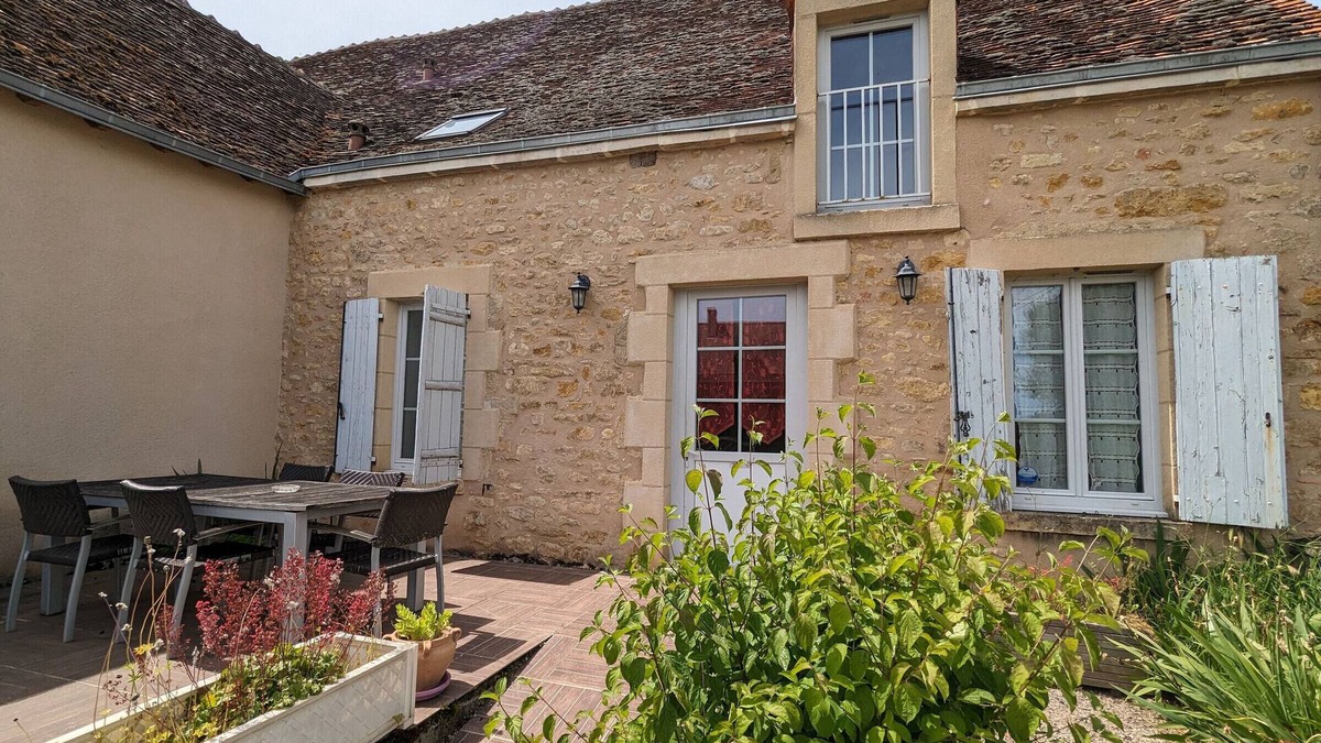 Lourouer-Saint-Laurent Cottage | Charming 18th-Century Farmhouse with Garden near George Sand's House