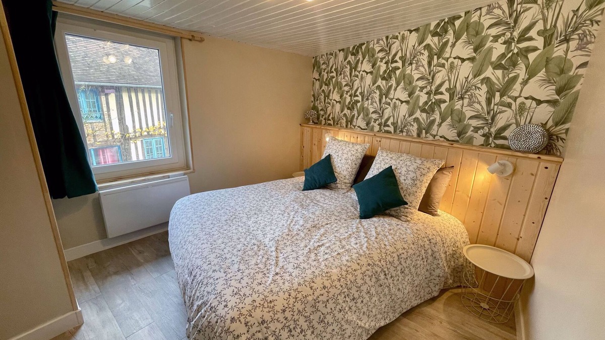 Saint-Julien-le-Faucon House | Charming little village house
