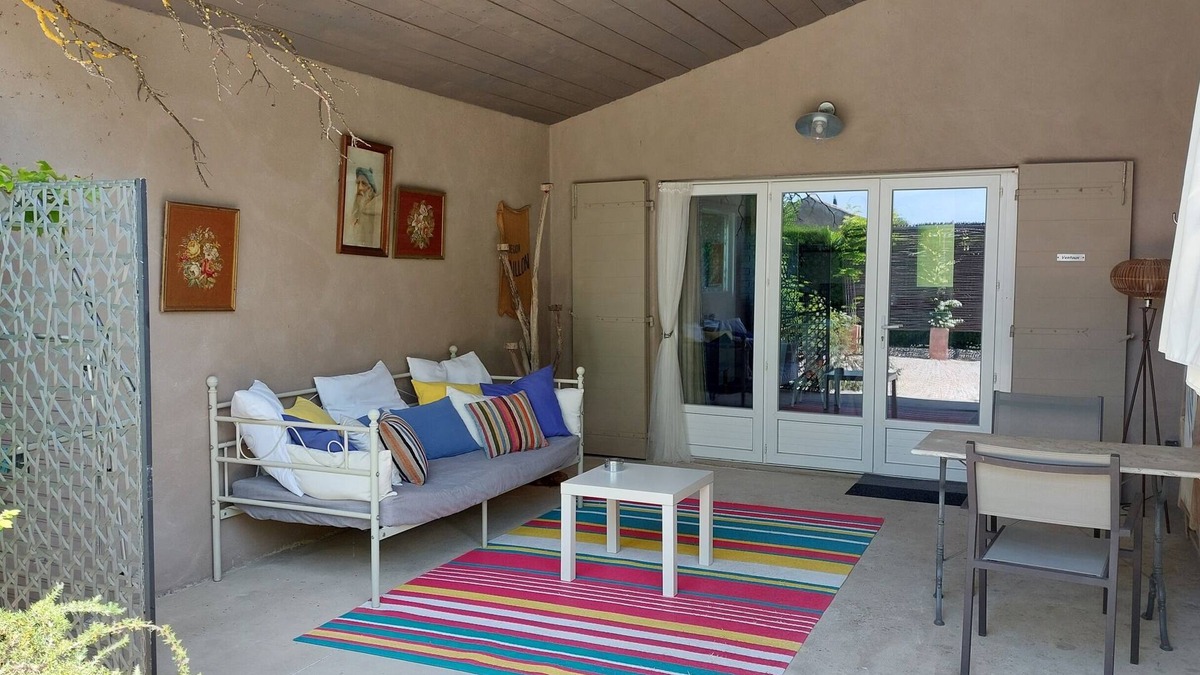 Pernes-les-Fontaines Apartment | Charming cottage with pool near Avignon