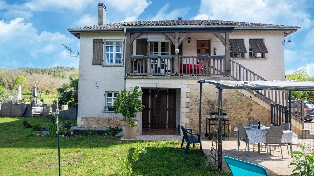 Saint-Leon-sur-Vezere House | Charming holiday home with swimming pool