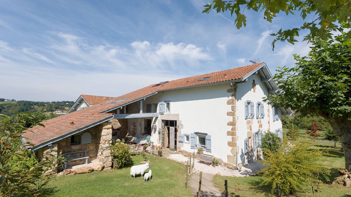 Saint-Pee-sur-Nivelle Other | Charming and exceptional cottage, swimming pool and jacuzzi, near Saint Jean de Luz