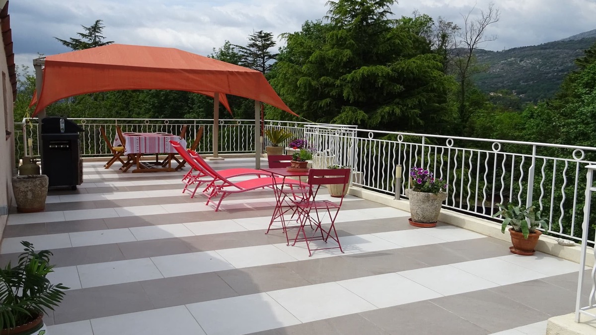 Saint-Vallier-de-Thiey Villa | Charming villa between sea and mountain on the French Riviera