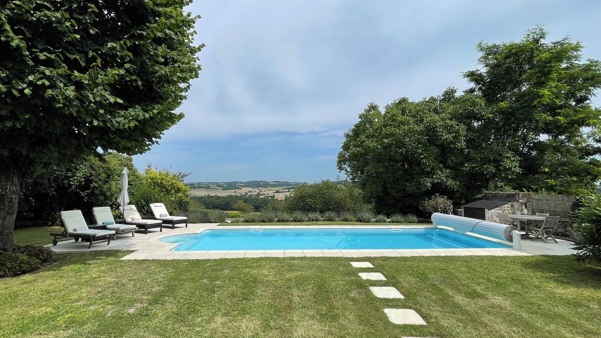Chalais Cottage | Charming French Countryside Home - recently renovated and very relaxing
