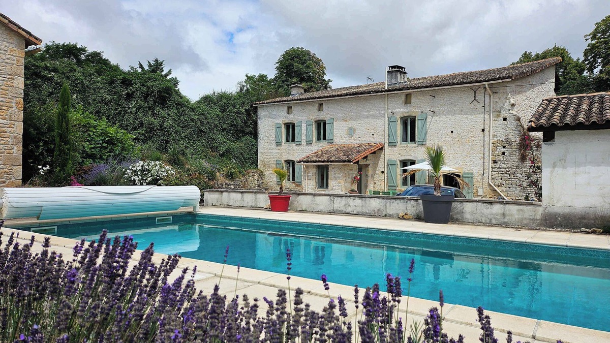 Theil-Rabier House | Charming French stone house with pool - Sleeps 10