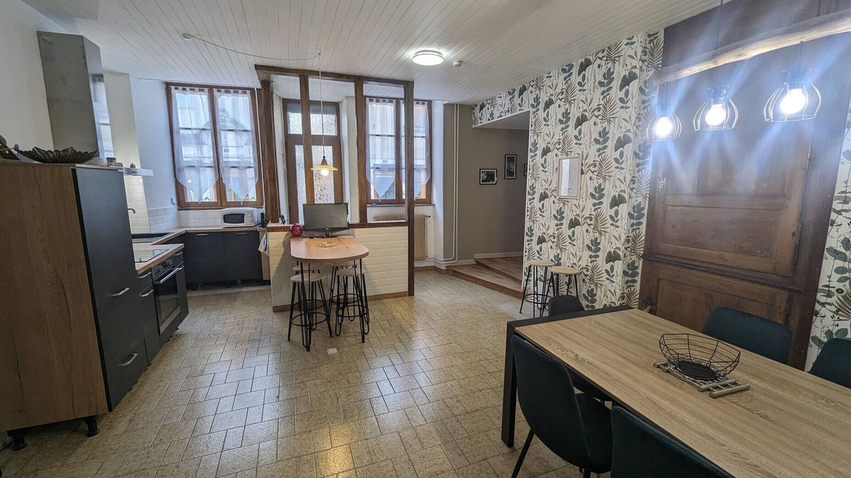 Chateauvillain Cottage | Charming Gîte in Châteauvillain: Spacious, Family-Friendly, with Modern Amenities