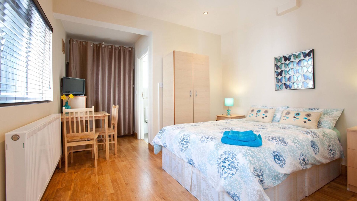 Mapesbury Apartment | Charming garden apt., close Central London