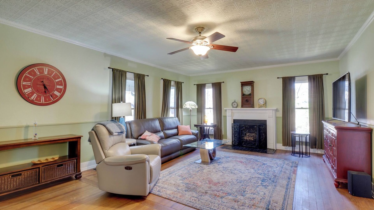 Georgetown House | Charming Georgetown Home - Walk to Downtown!