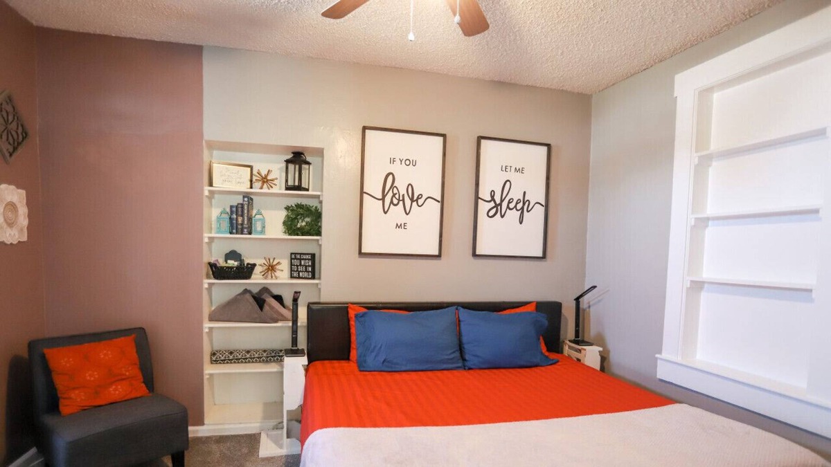 South Redlands House | Charming Getaway | Dog Friendly | King Bed