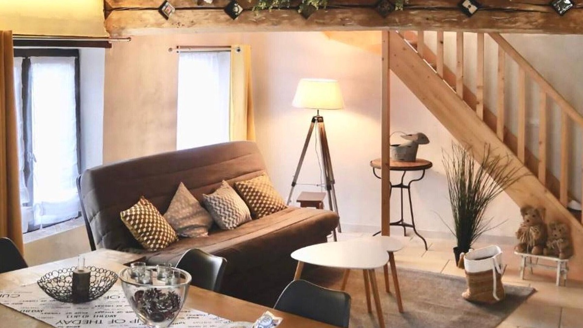 Flines-les-Mortagne Apartment | Charming gîte with air conditioning, parking and terrace near Saint-Amand-les-Eaux
