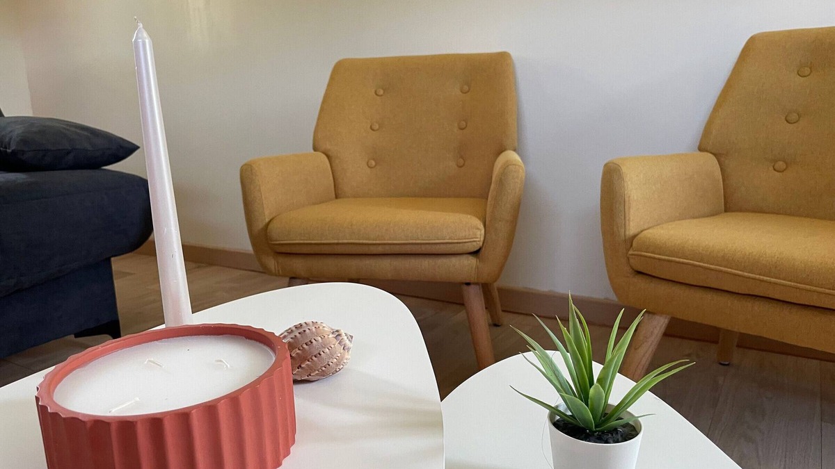 Roeze-sur-Sarthe Cottage | Charming Gîte near Le Mans - Peaceful, Independent with Private Parking, Fully Equipped, High-Speed WiFi