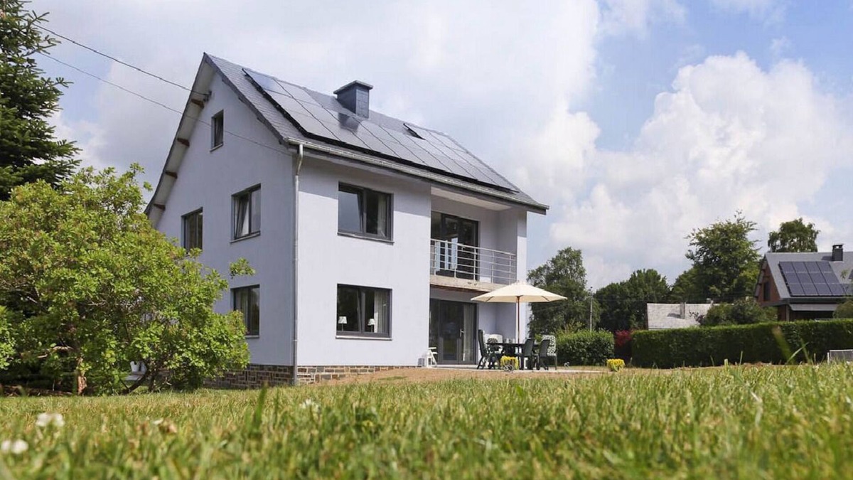 Lorcy House | Charming gîte with whirlpool bath for 15 people in Saint-Hubert