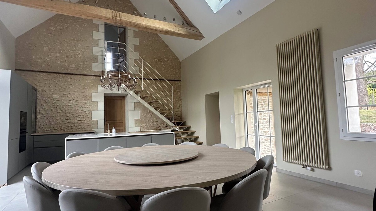 Savonnieres Cottage | Charming gite with SPA & Karaoke