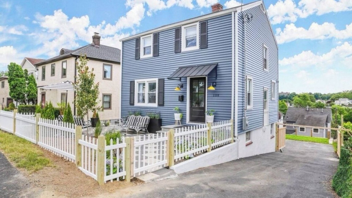 Greenwich House | Charming Greenwich Getaway - Minutes from MetroNorth Train to NYC