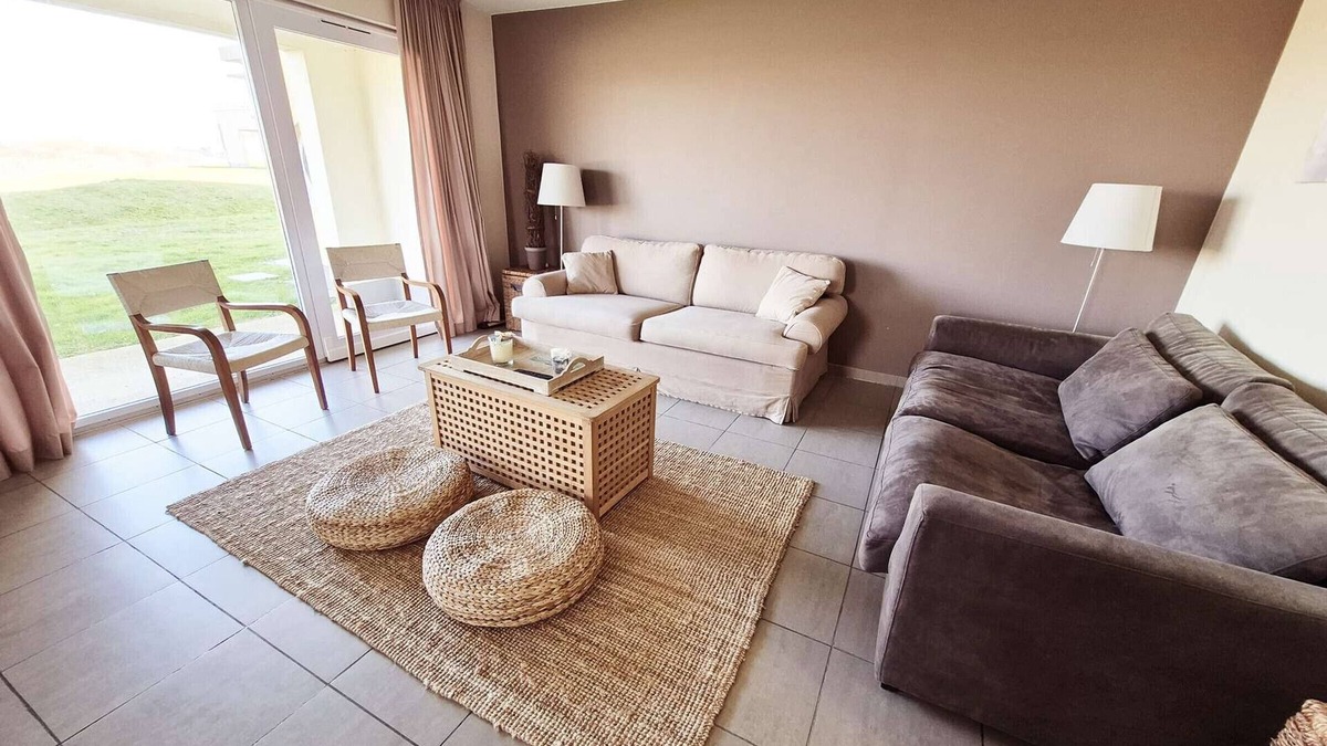 Wimereux Apartment | Charming Ground Floor Apartment with Wifi and Parking, 2 Bedrooms
