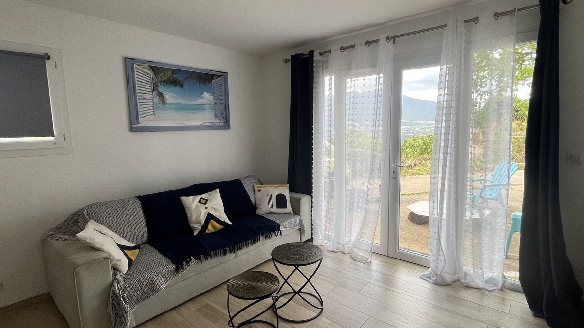 Afa Apartment | Charming ground floor villa between sea and mountains