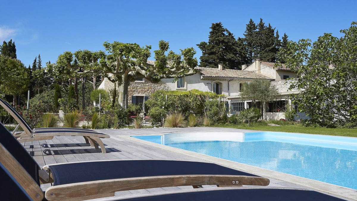 Sarrians House | Charming guest house in the countryside with large garden and large swimming pool