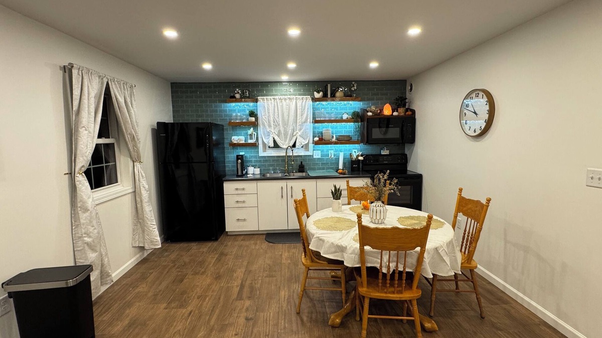 Witmer Apartment | Charming guest suite only 3 miles from Sight & Sound Theater.