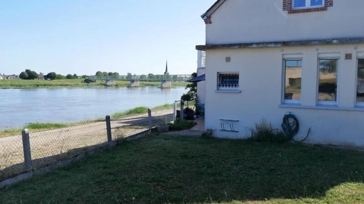Saint-Pere-sur-Loire Cottage | Charming House for 6 in St Père-sur-Loire, Loire View