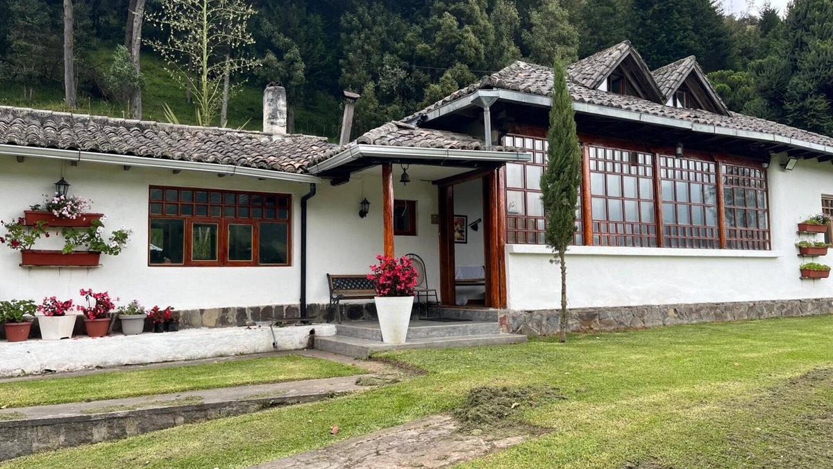 Nono House | Charming Hacienda House with private forest in the heart of Nono