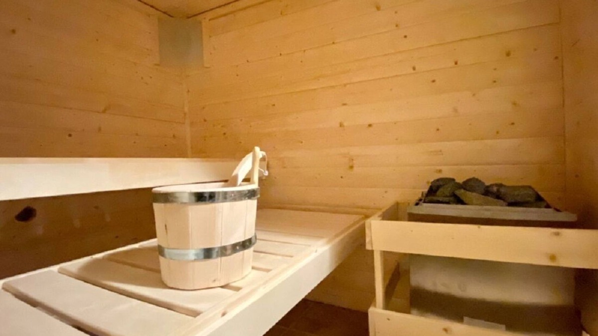 Hofer House | charming half-timbered house with sauna