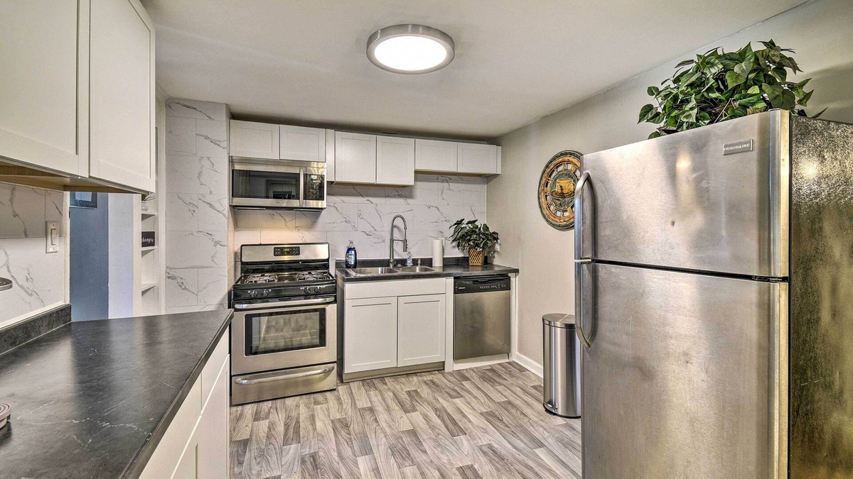 Hampton Cottage | Charming Hampton Home < 2 Mi to Buckroe Beach