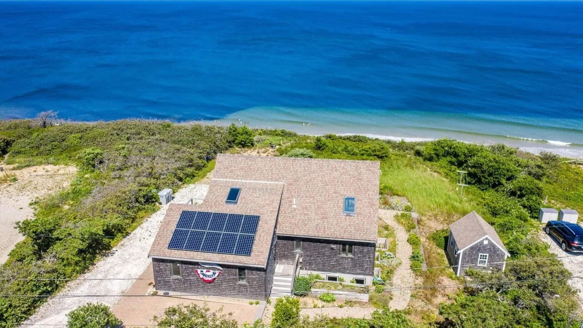 Wellfleet House | Charming Handicapped Accessible 3-bedroom house in Welcoming Wellfleet