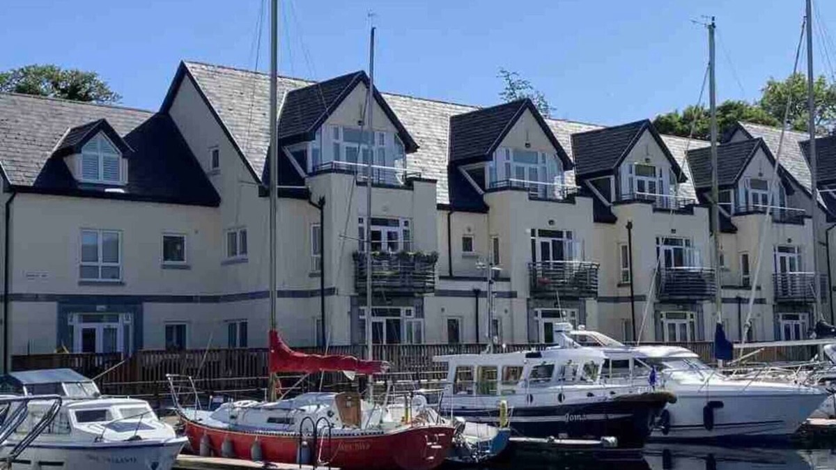 Killaloe Condo | Charming, HarbourSide Apartment Killaloe, Co Clare