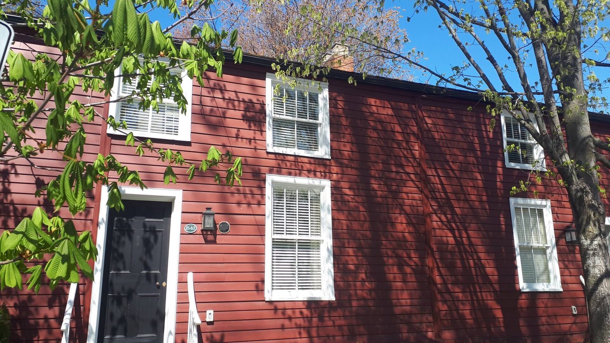 Old Town Historic District House | Charming historic home in the heart of Old Town Niagara-on-the-Lake