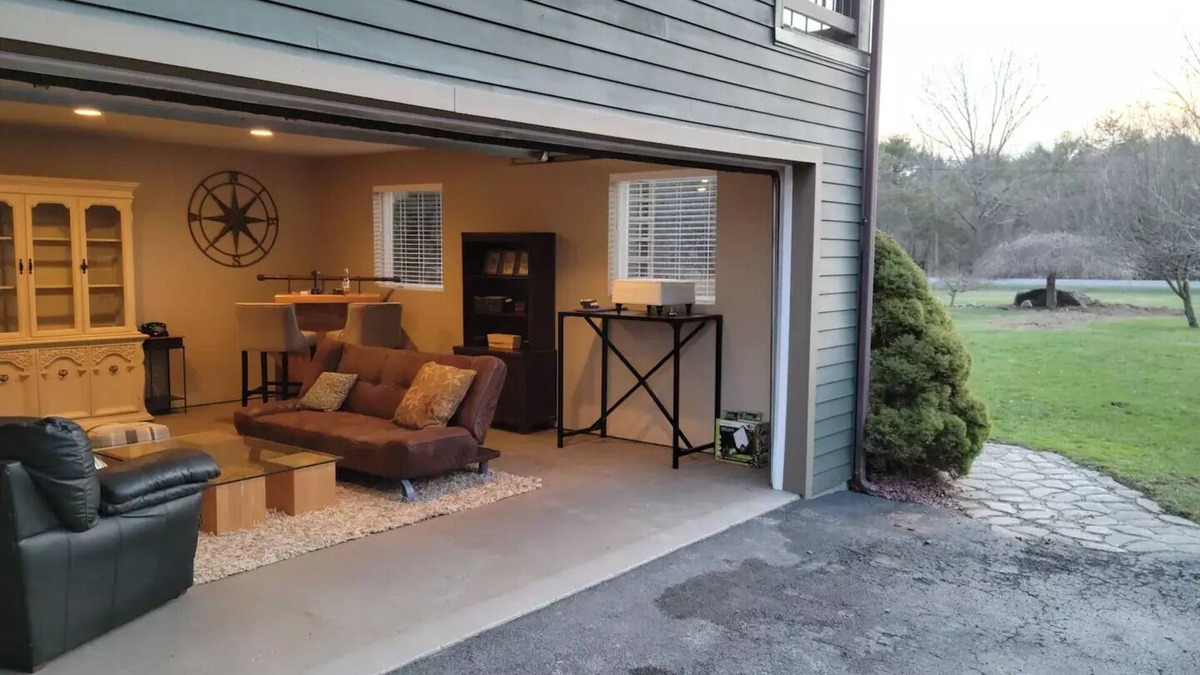Leeds House | Charming Hideaway Catskill Mountains - Pool/Hottub