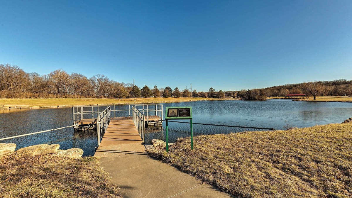 Manhattan Apartment | Charming Hideaway w/Patio: 3 Mi to Kansas State!