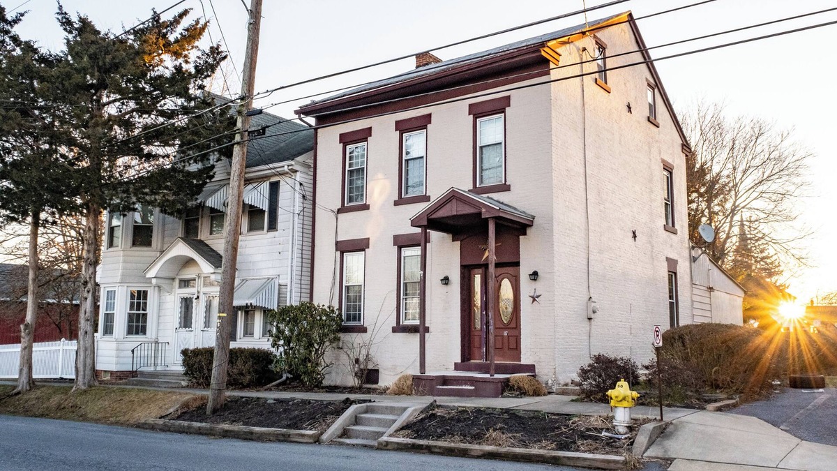 Fredericksburg House | Charming, historic 3-bedroom house in quaint Fredericksburg with AC, WiFi