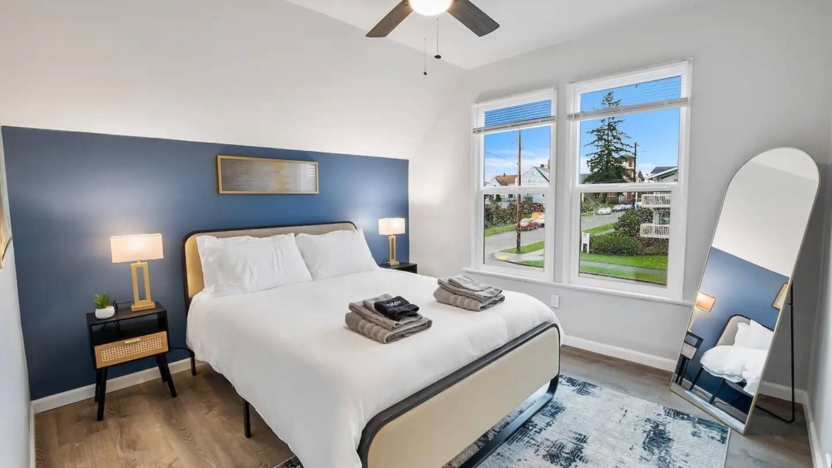 Everett Apartment | Charming Historic 2-Bedroom Retreat in North Everett with Modern