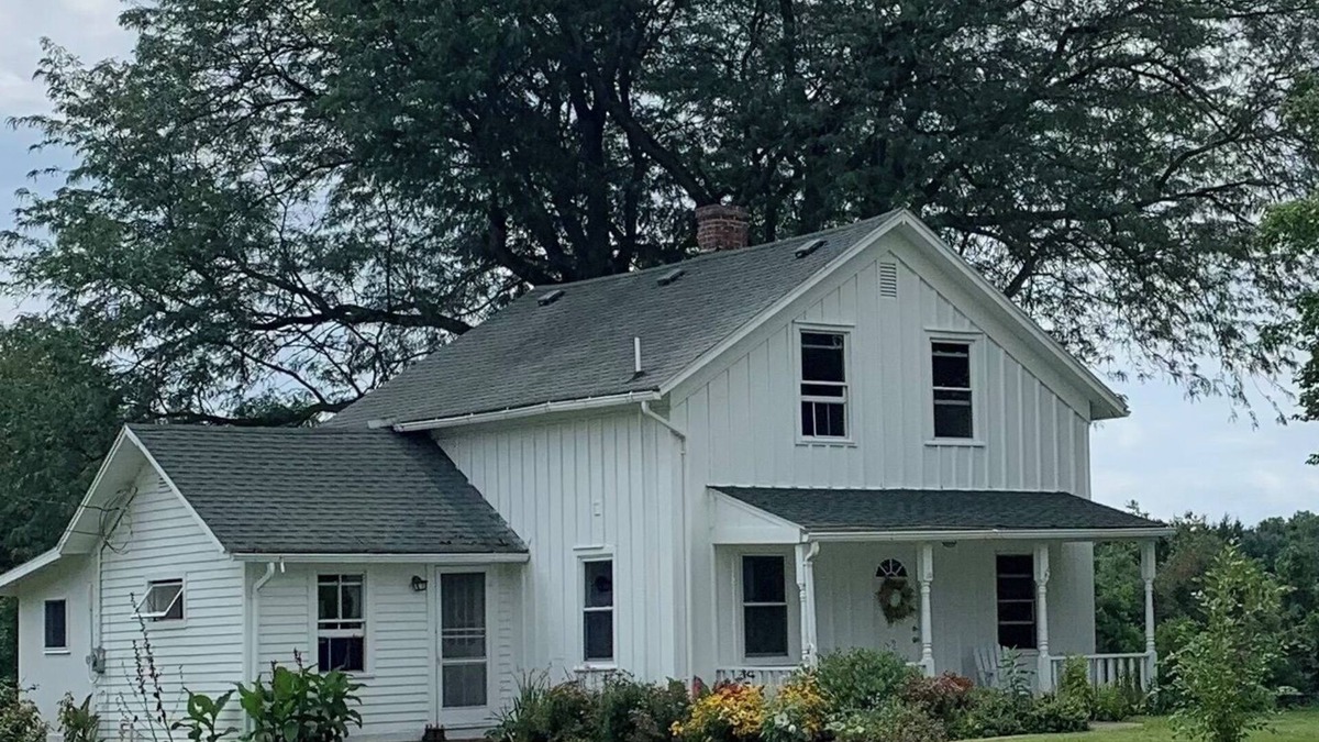 Milan Other | Charming historic 2-bedroom farmhouse 4 miles from historic Milan with WiFi