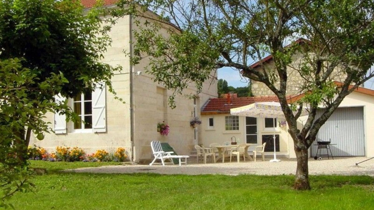 Valcourt Cottage | Charming Historic Cottage: Canal Proximity, Private Fishing, Cycling, Near Lac du Der