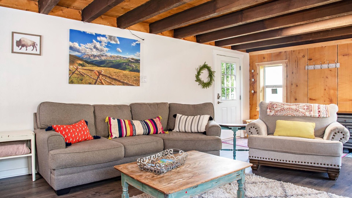 New Castle House | Charming Historic Home, Embrace the Past, Enjoy the Present 13 Mi to GWS