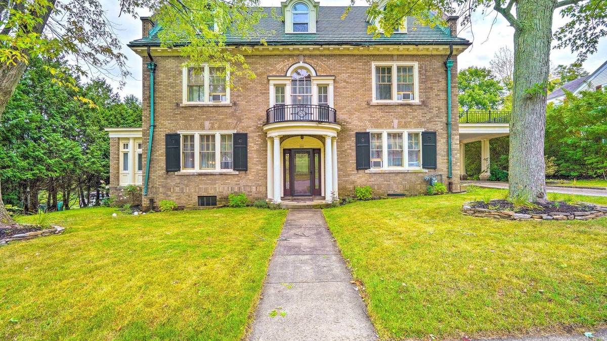 Olean House | Charming Historic Home ~ 1 Mi to Dtwn Olean!