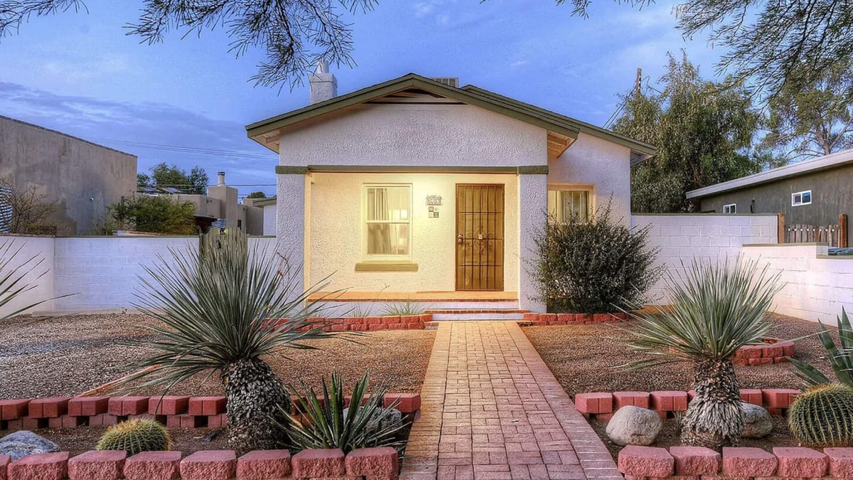 Blenman-Elm House | Charming Historic House in Central Tucson - Fully Renovated