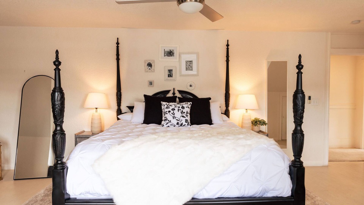 Vallejo House | Charming Historic Lighthouse, A Magical Oasis With Great Sunsets