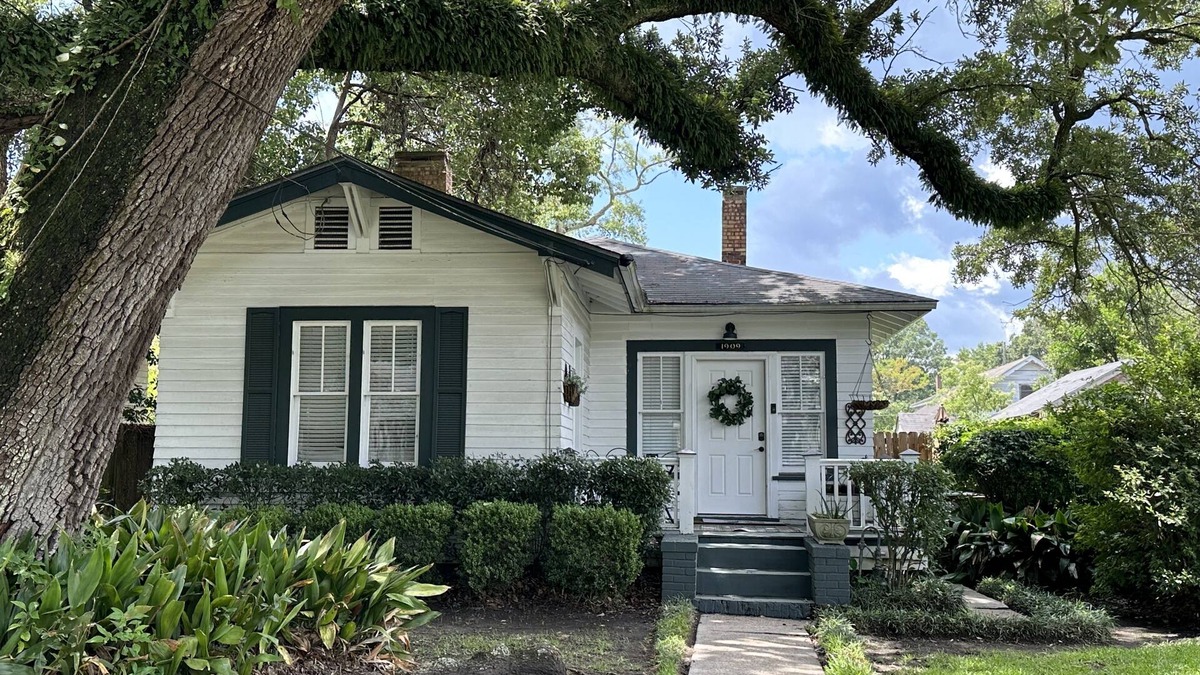 Mobile House | Charming Historic Midtown Home