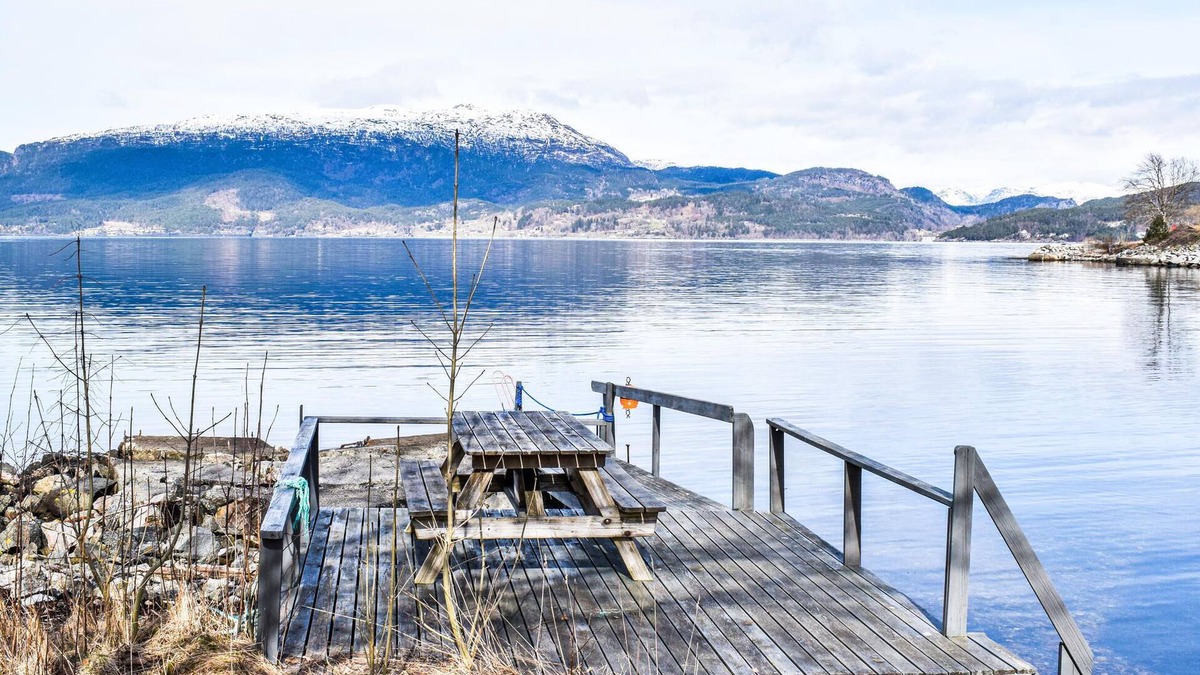 Hardangerfjord House | Charming historic house in the idyll of Hardangerfjord.
