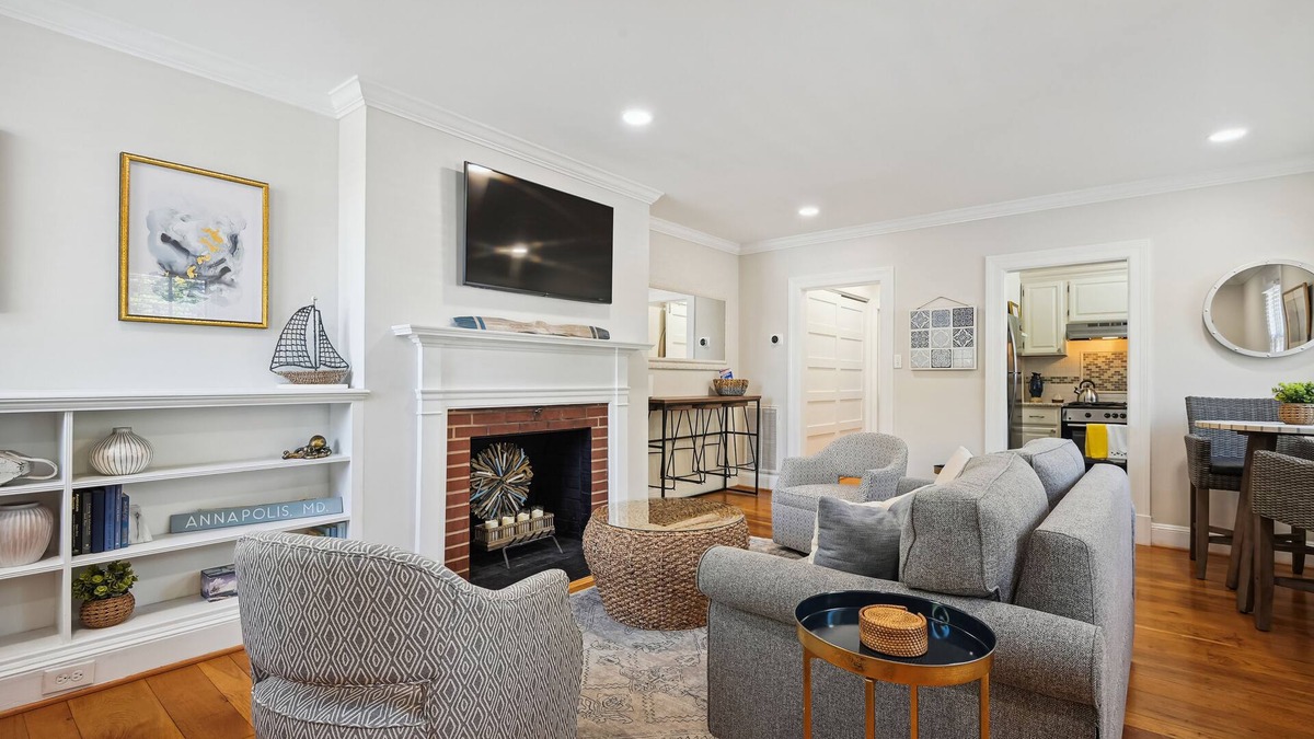 Historic District House | Charming Historic Townhouse Steps From USNA