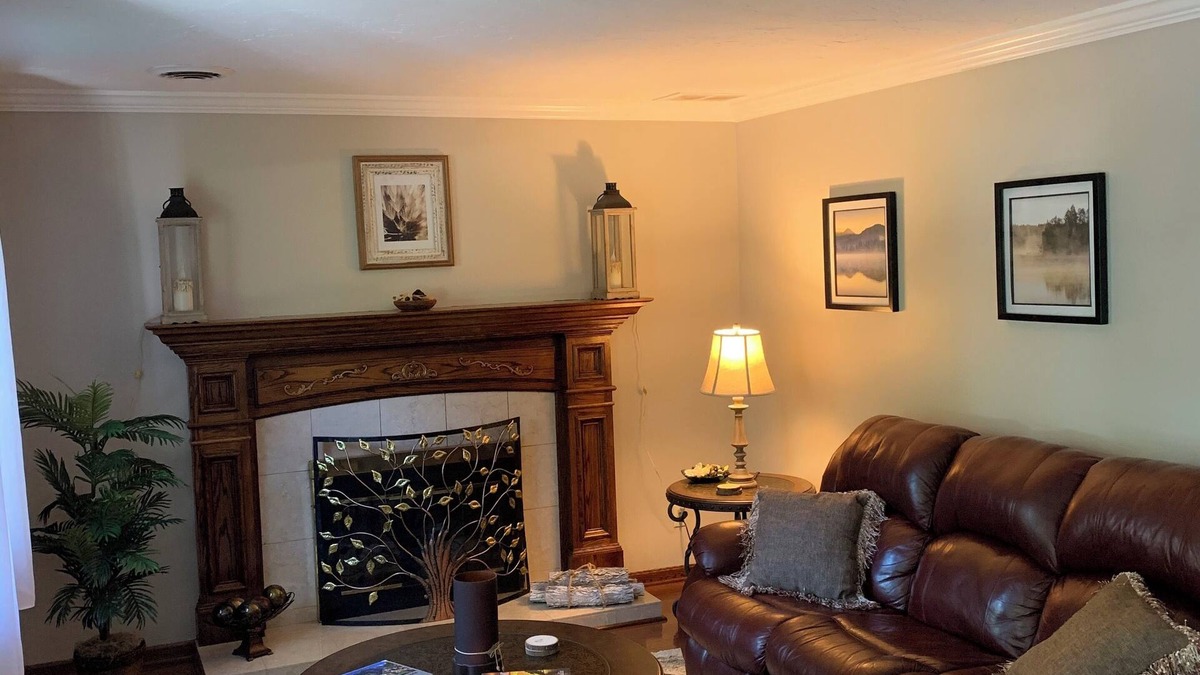 Hudson House | Charming Historical Hudson Retreat on almost 4 acres! Wildlife views daily!
